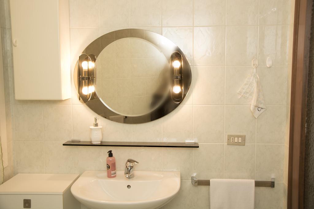 Casa Di Gina Apartment Verona Ngoại thất bức ảnh